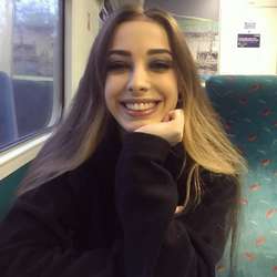 Alessandra's Chat & Dating Profile