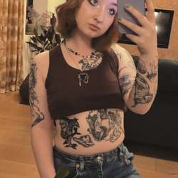 Janice0t's Chat & Dating Profile