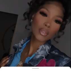 MonroeRed1's Chat & Dating Profile