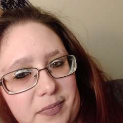 Sexybytch33's Chat & Dating Profile