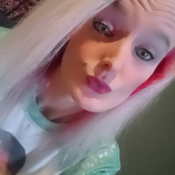Squirtingbaby92's Chat & Dating Profile