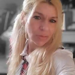 TiffaniBang's Chat & Dating Profile