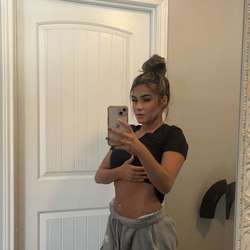 allyssa's Chat & Dating Profile