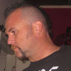 loveITbaldNpink's Chat & Dating Profile