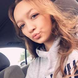 mellisaweaver21's Chat & Dating Profile
