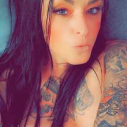 nikki4234's Chat & Dating Profile